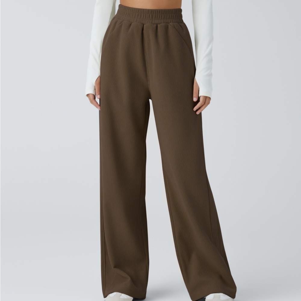 NWT Halara corduroy style straight pants